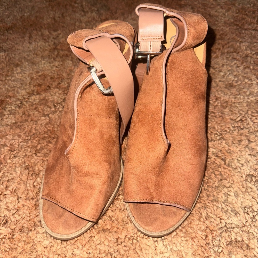 Celia Brown Boot Heals